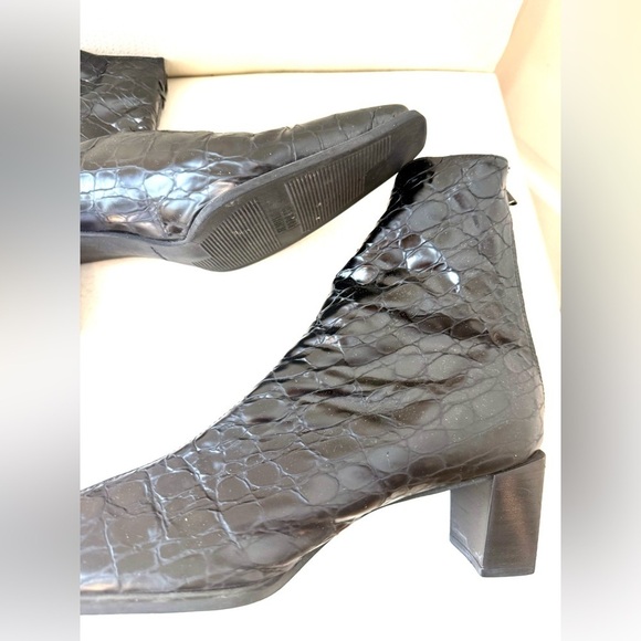 Stuart Weitzman black Booties 7.5 - Picture 8 of 9